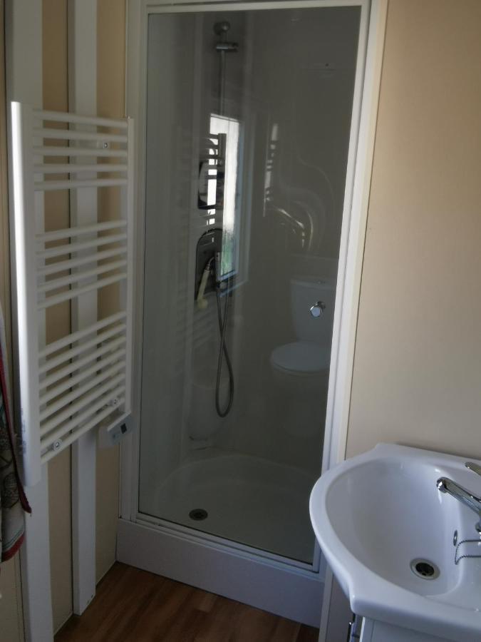 mobilhome gd luxe bois masson 3ch 2sdb 4 funpass offerts  Saint-Jean-de-Monts Extérieur photo