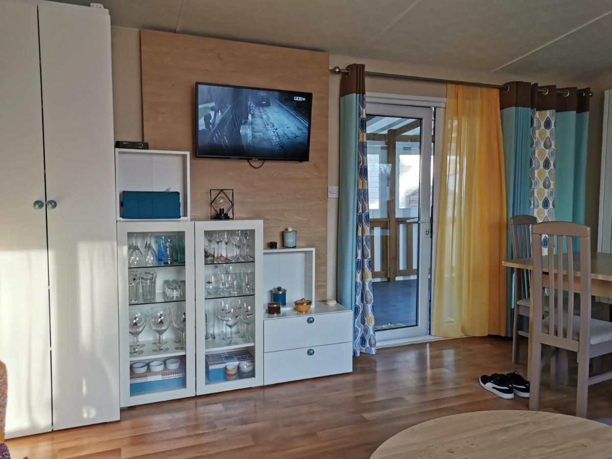 mobilhome gd luxe bois masson 3ch 2sdb 4 funpass offerts  Saint-Jean-de-Monts Extérieur photo