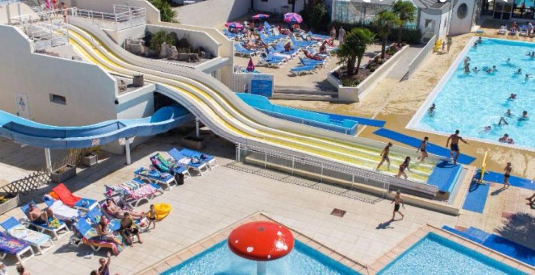 mobilhome gd luxe bois masson 3ch 2sdb 4 funpass offerts  Saint-Jean-de-Monts Extérieur photo